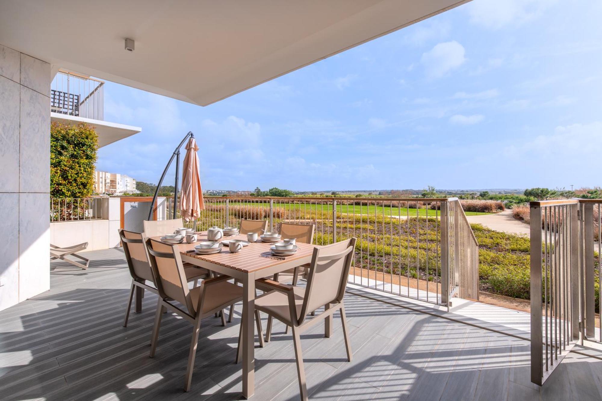 Bayline Gardens, & - Robalo By Bedzy Apartment Armacao de Pera